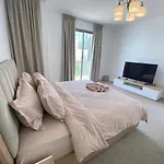 Dinar - Villa Master Bedroom